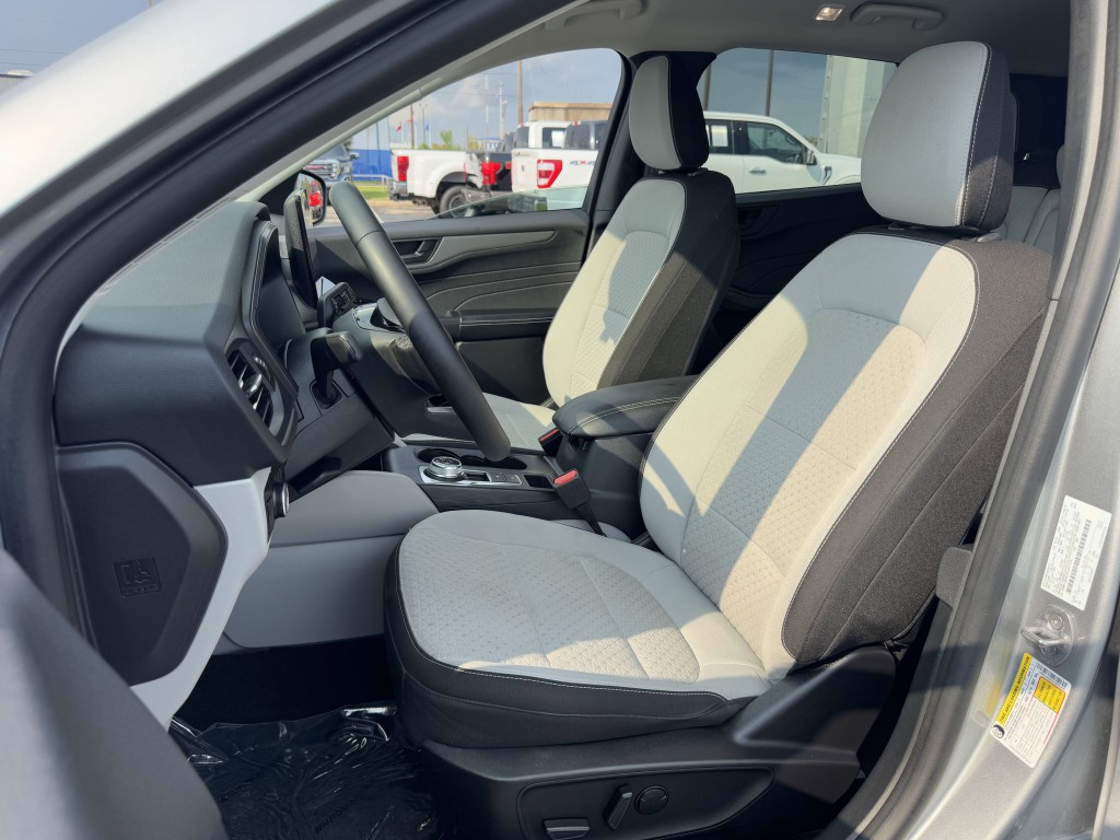 2023 Ford Escape Image 24