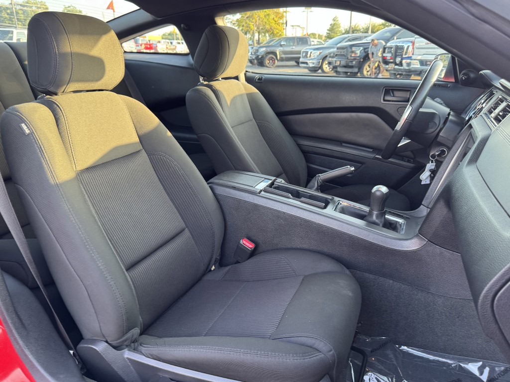 2014 Ford Mustang Image 23