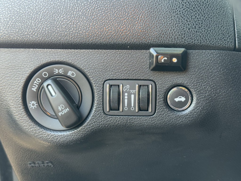 2018 Dodge Charger Image 17
