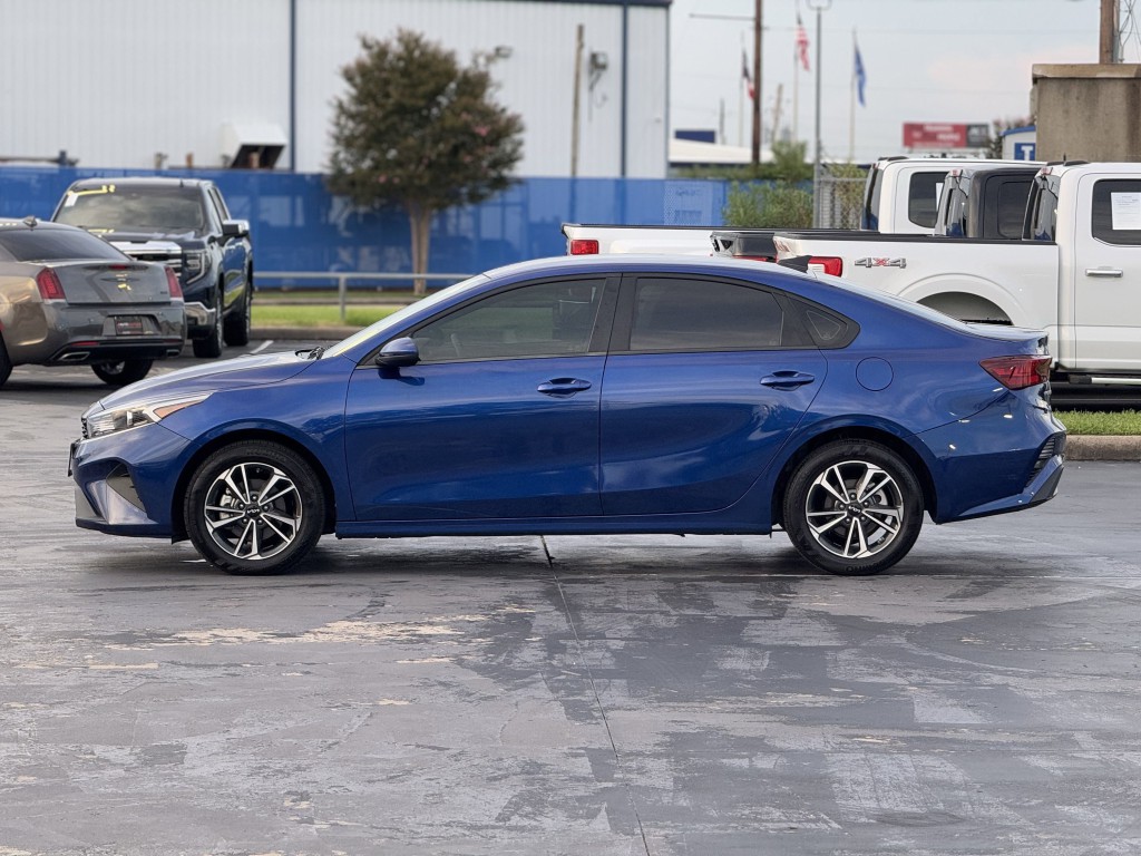 2024 Kia Forte Image 8