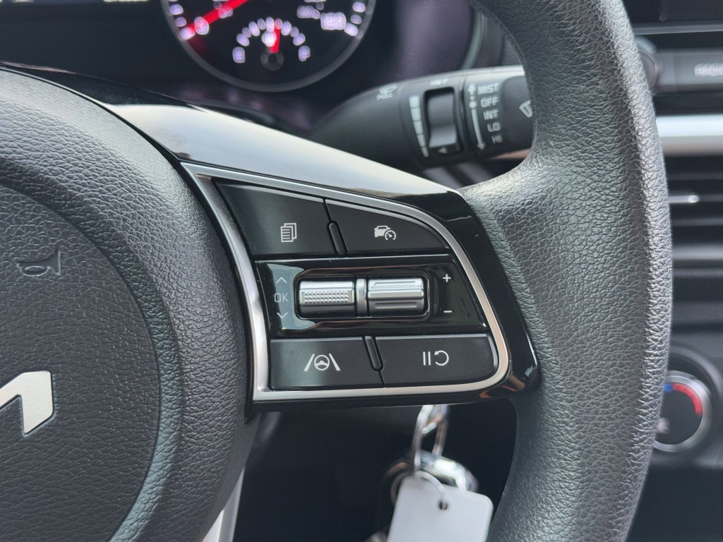 2024 Kia Forte Image 17