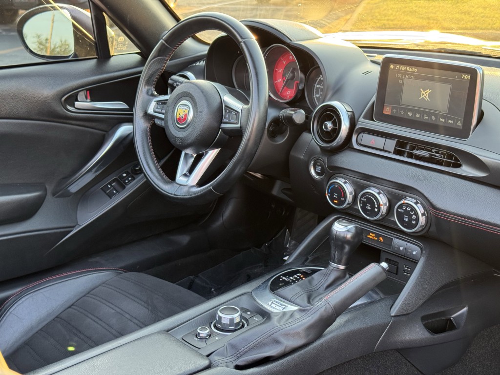 2018 FIAT 124 Spider Image 14