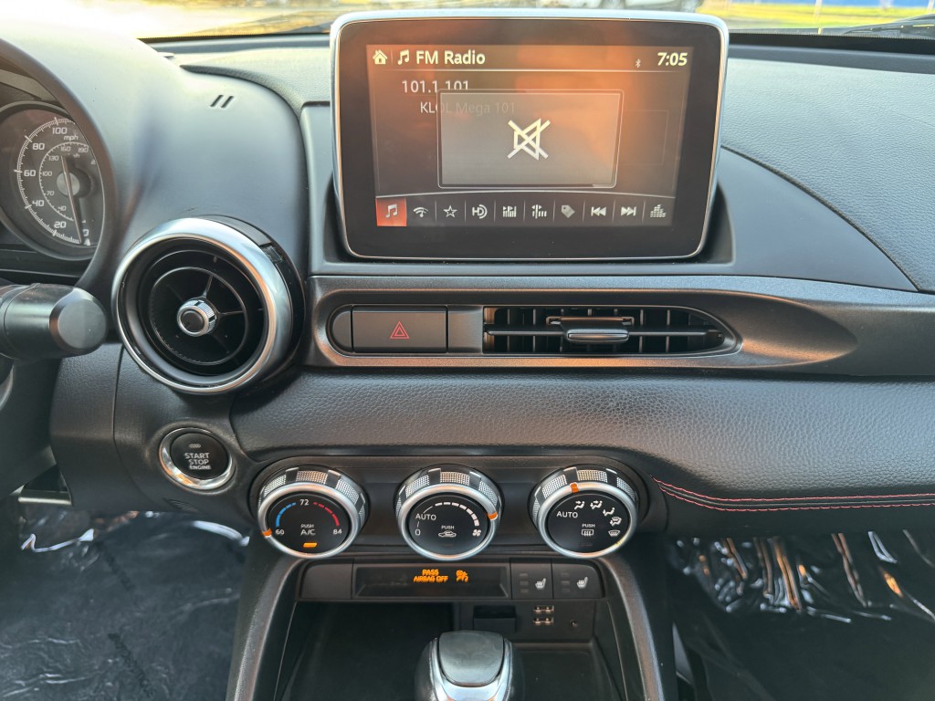 2018 FIAT 124 Spider Image 19
