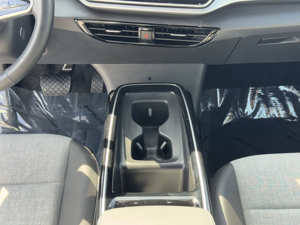 2025 Volkswagen Id.4 Image 22