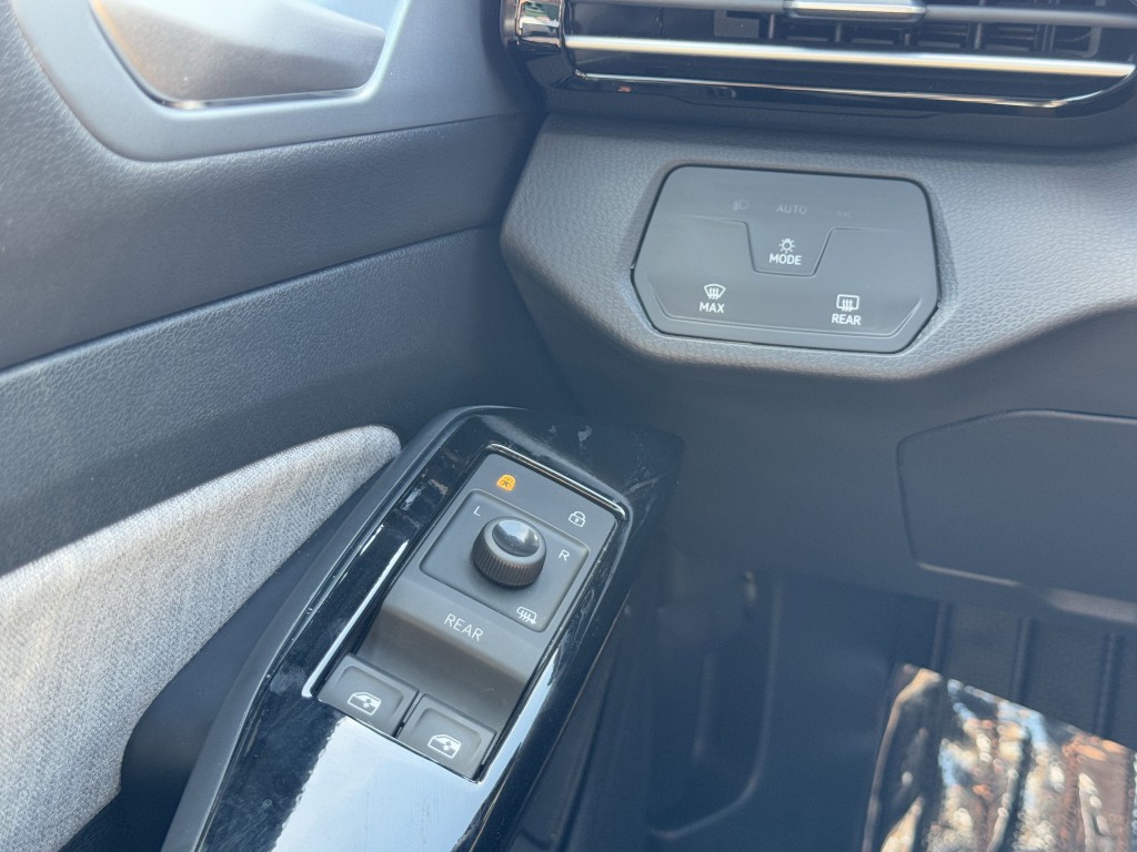 2025 Volkswagen Id.4 Image 23