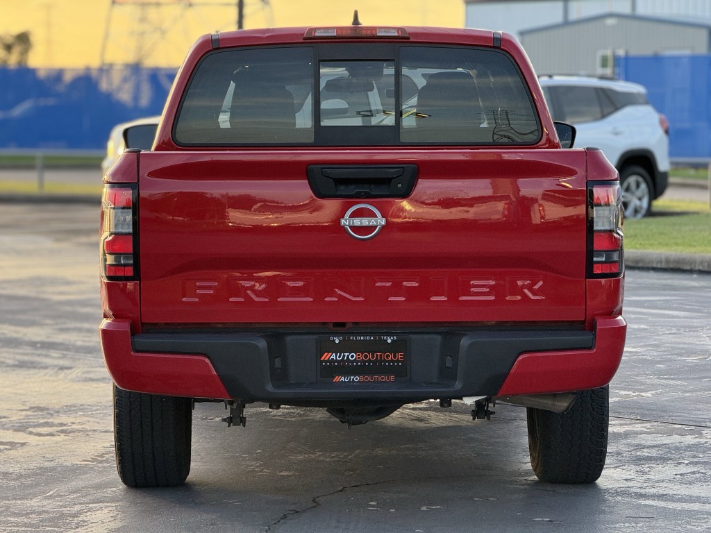 2022 Nissan Frontier Image 7