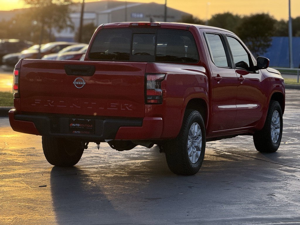 2022 Nissan Frontier Image 8