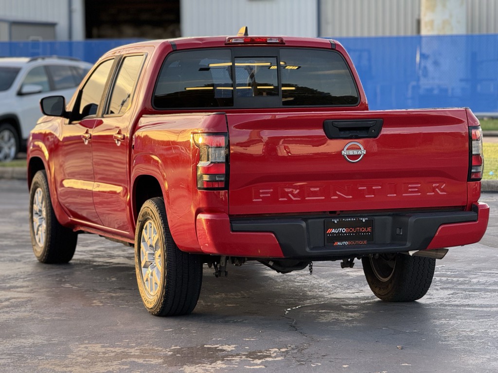 2022 Nissan Frontier Image 9