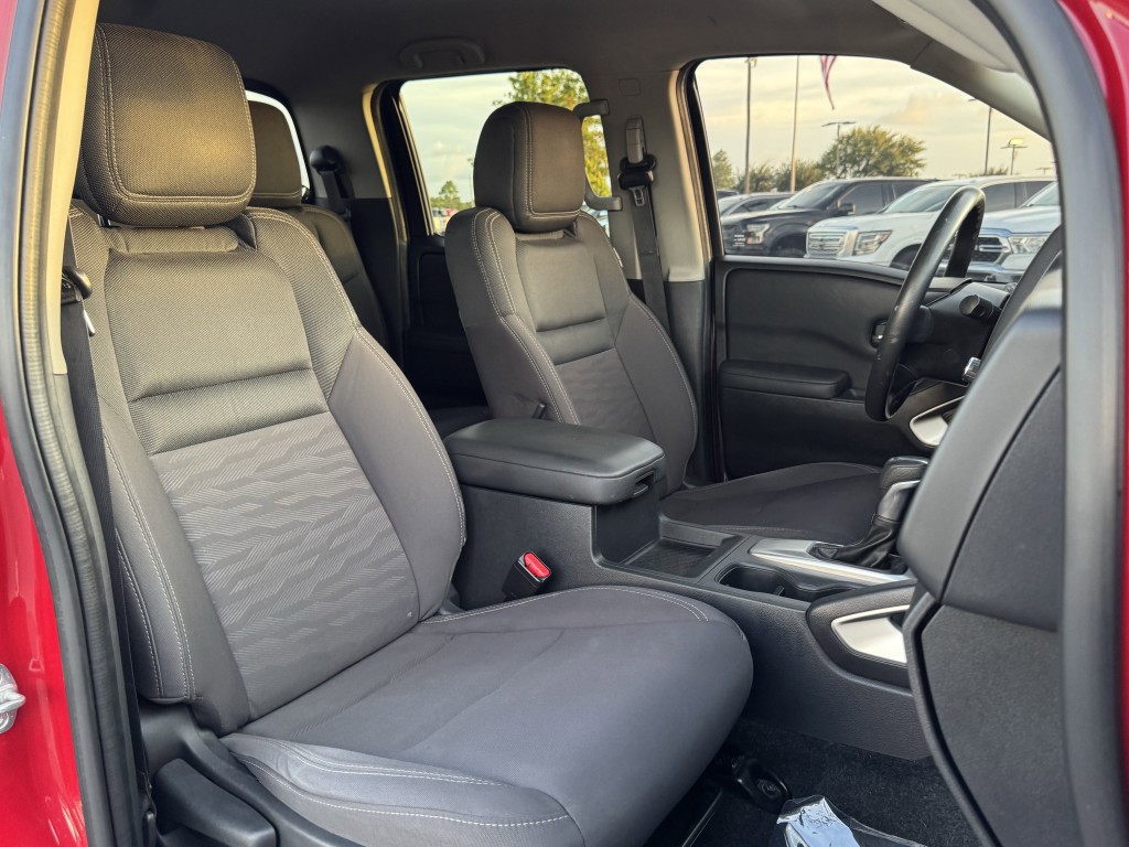 2022 Nissan Frontier Image 23