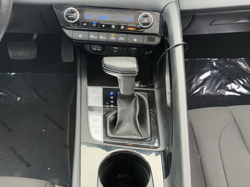 2021 Hyundai Elantra Image 20
