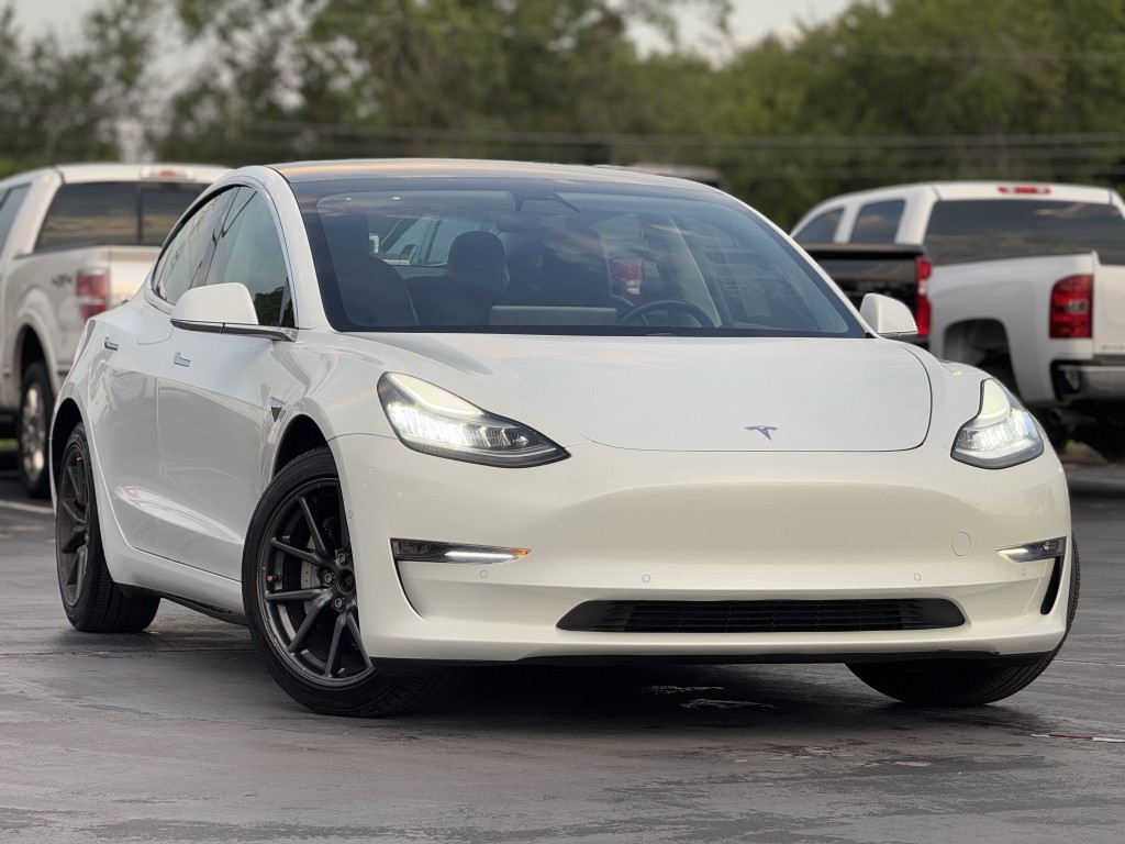 2020 Tesla Model 3 Image 3
