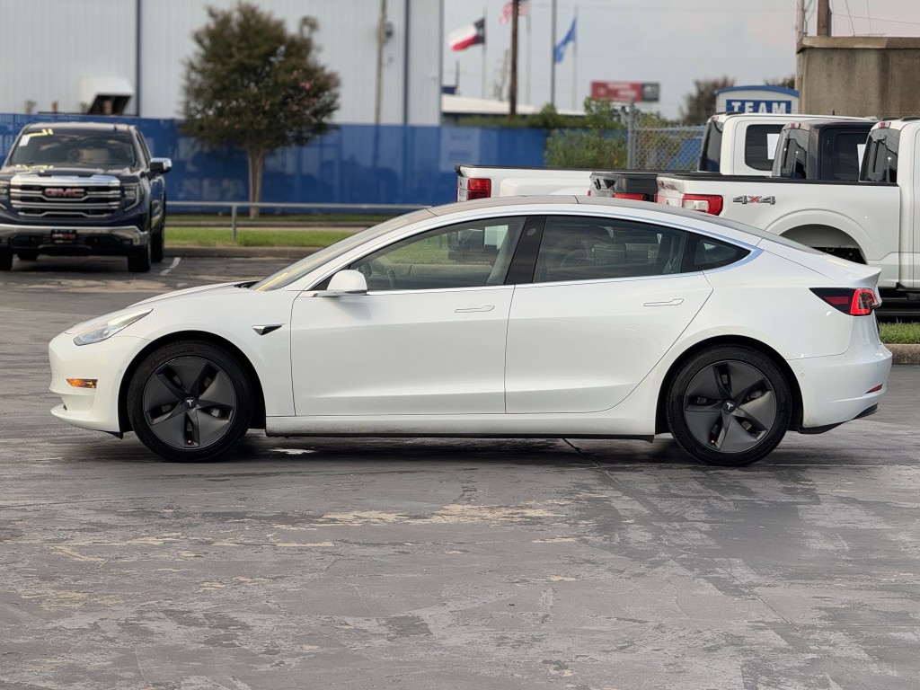 2020 Tesla Model 3 Image 9
