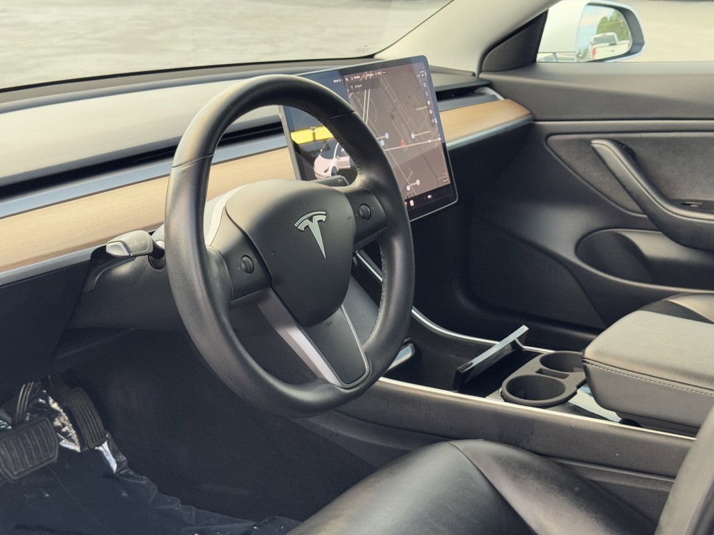 2020 Tesla Model 3 Image 12