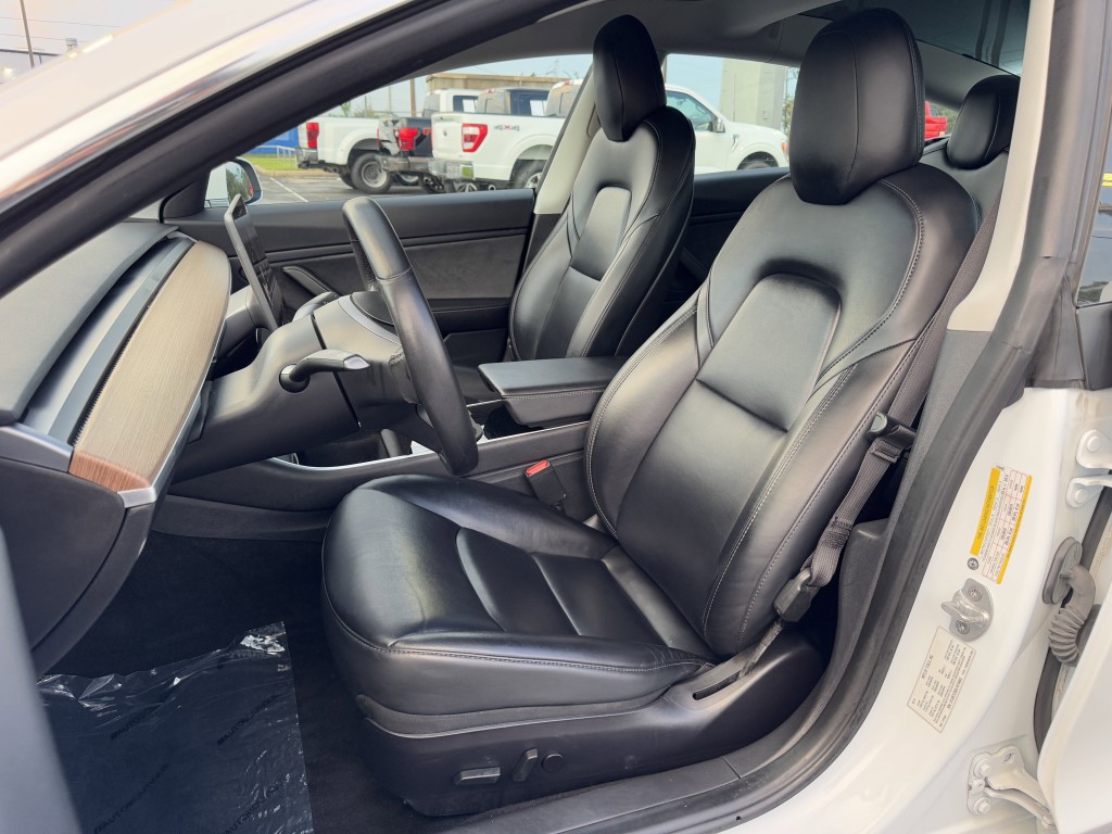 2020 Tesla Model 3 Image 20