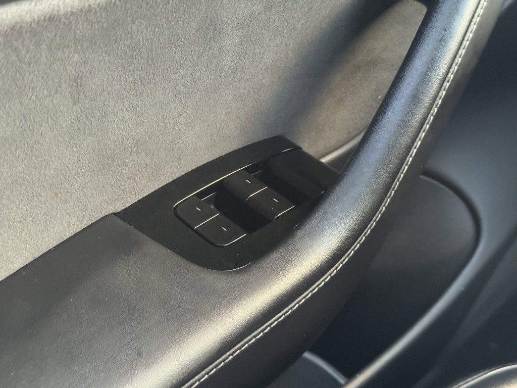 2020 Tesla Model 3 Image 23