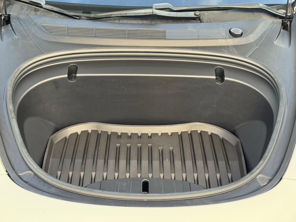 2020 Tesla Model 3 Image 25
