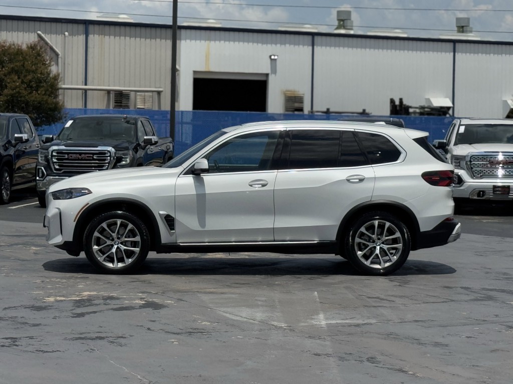 2025 BMW X5 Image 8