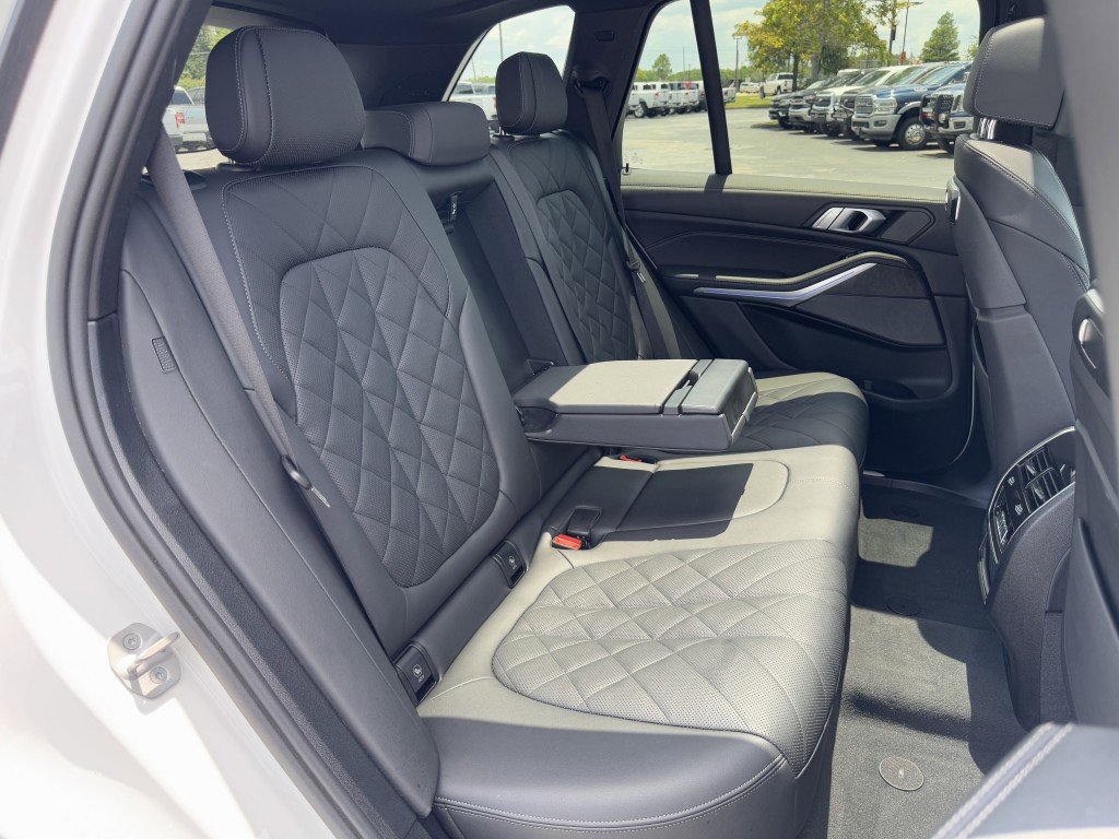 2025 BMW X5 Image 26