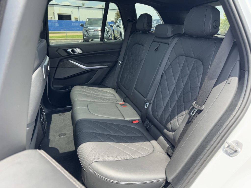 2025 BMW X5 Image 27