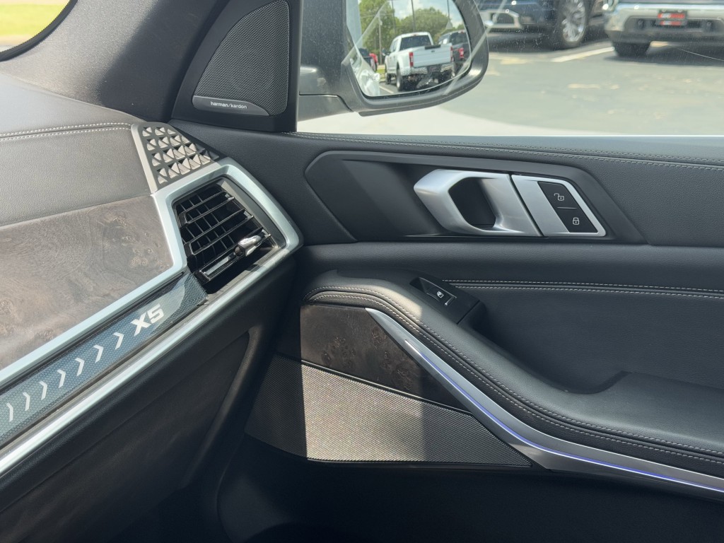 2025 BMW X5 Image 28