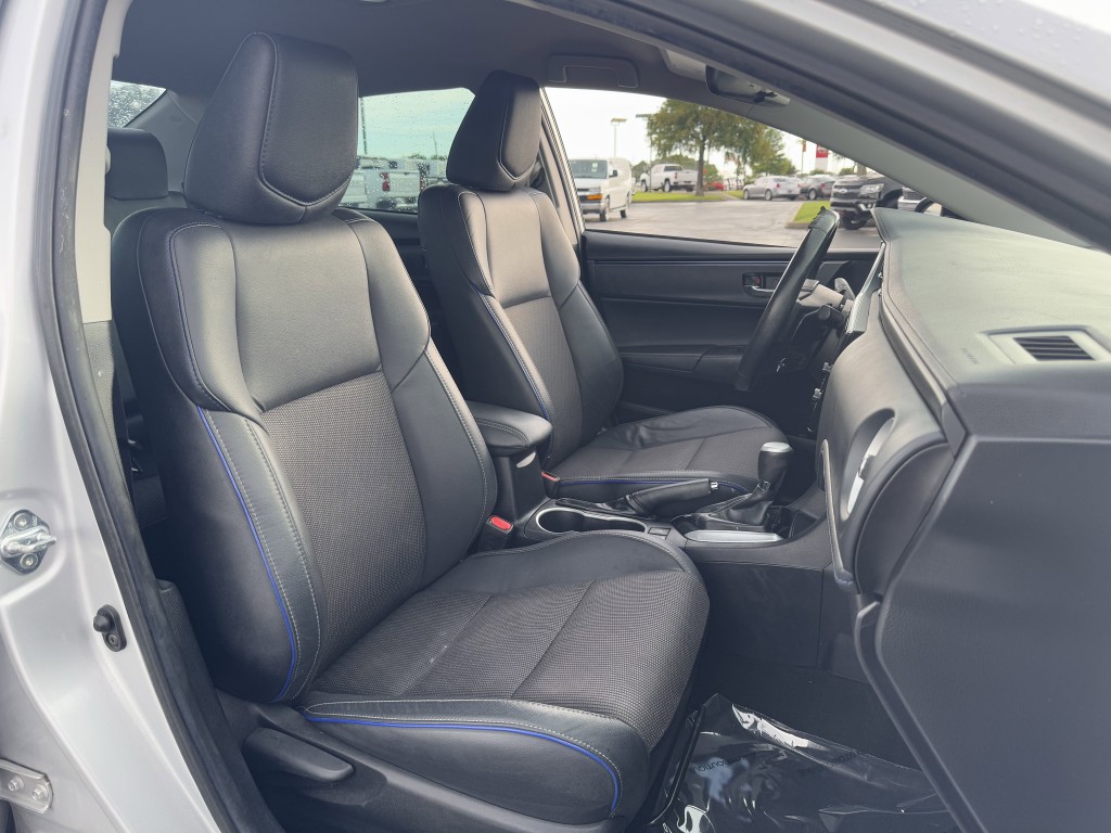 2018 Toyota Corolla Image 18