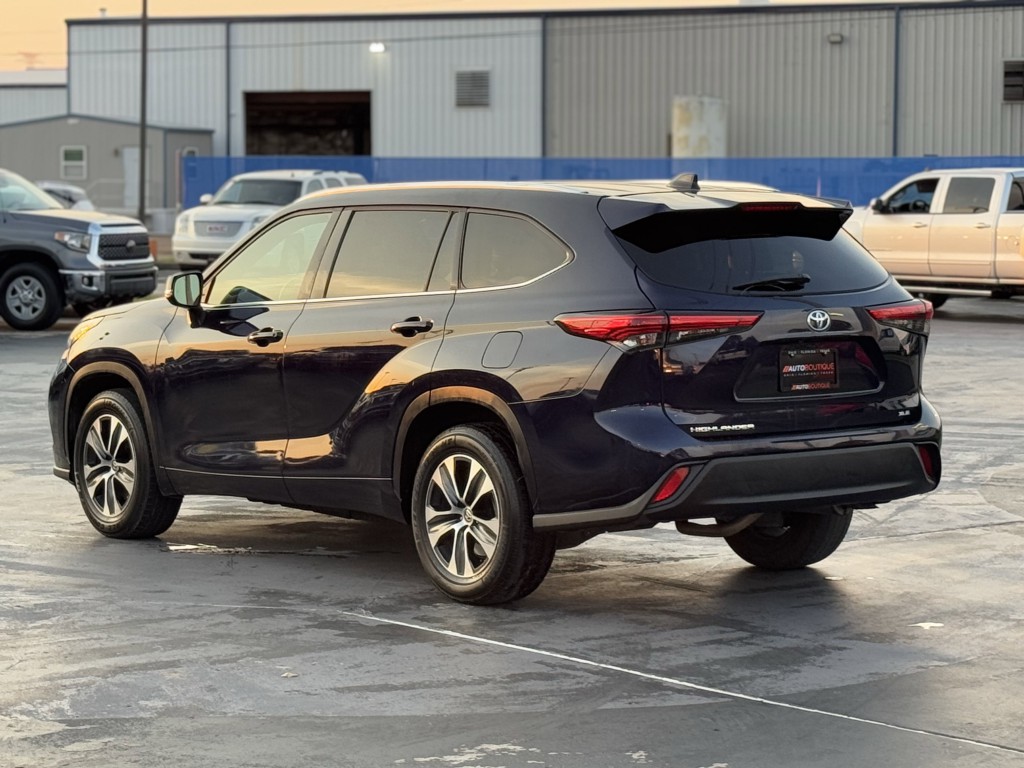 2021 Toyota Highlander Image 9