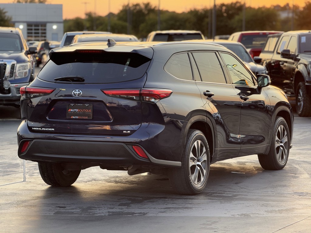 2021 Toyota Highlander Image 10