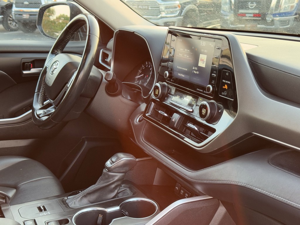 2021 Toyota Highlander Image 12