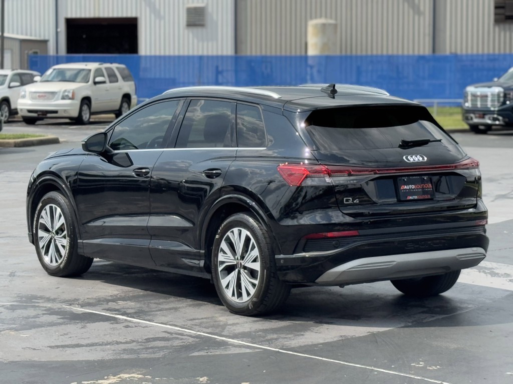 2023 Audi Q4 e-tron Image 9