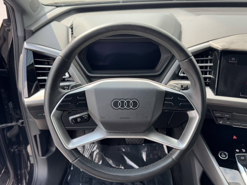 2023 Audi Q4 e-tron Image 14