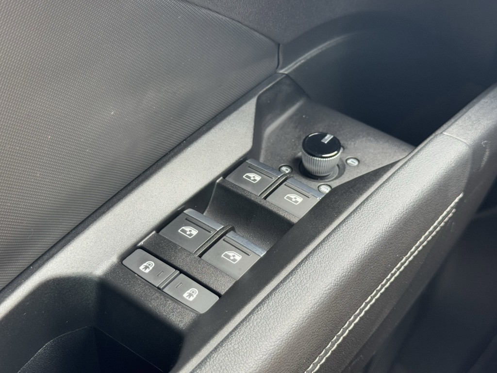 2023 Audi Q4 e-tron Image 21
