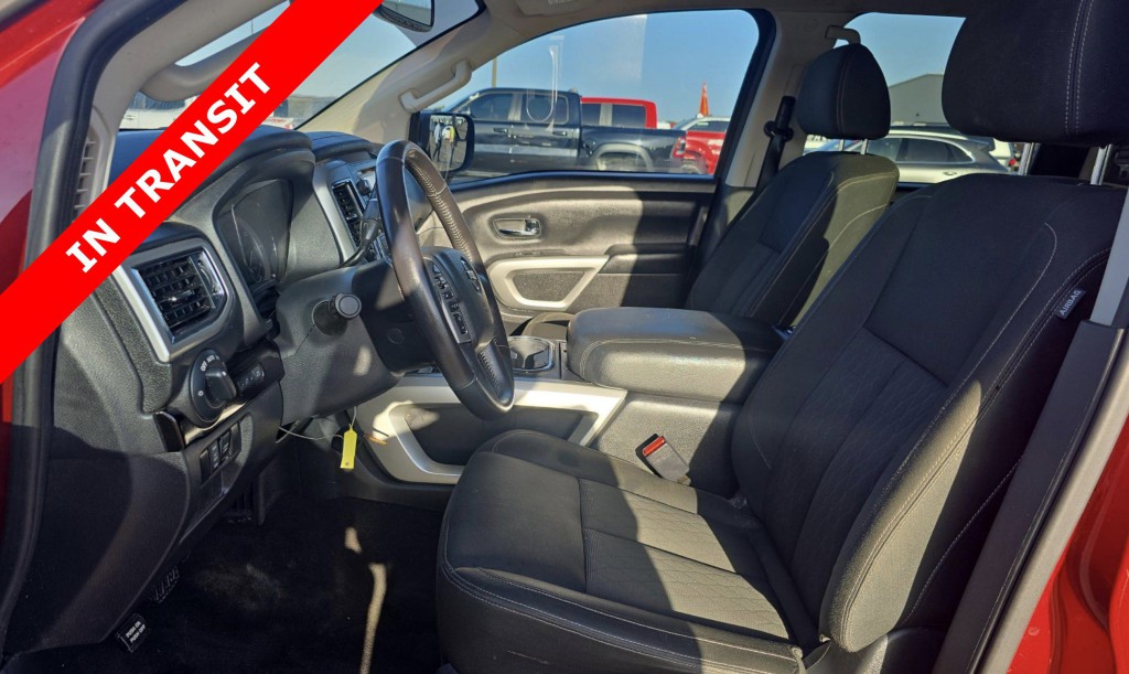 2018 Nissan Titan Image 8