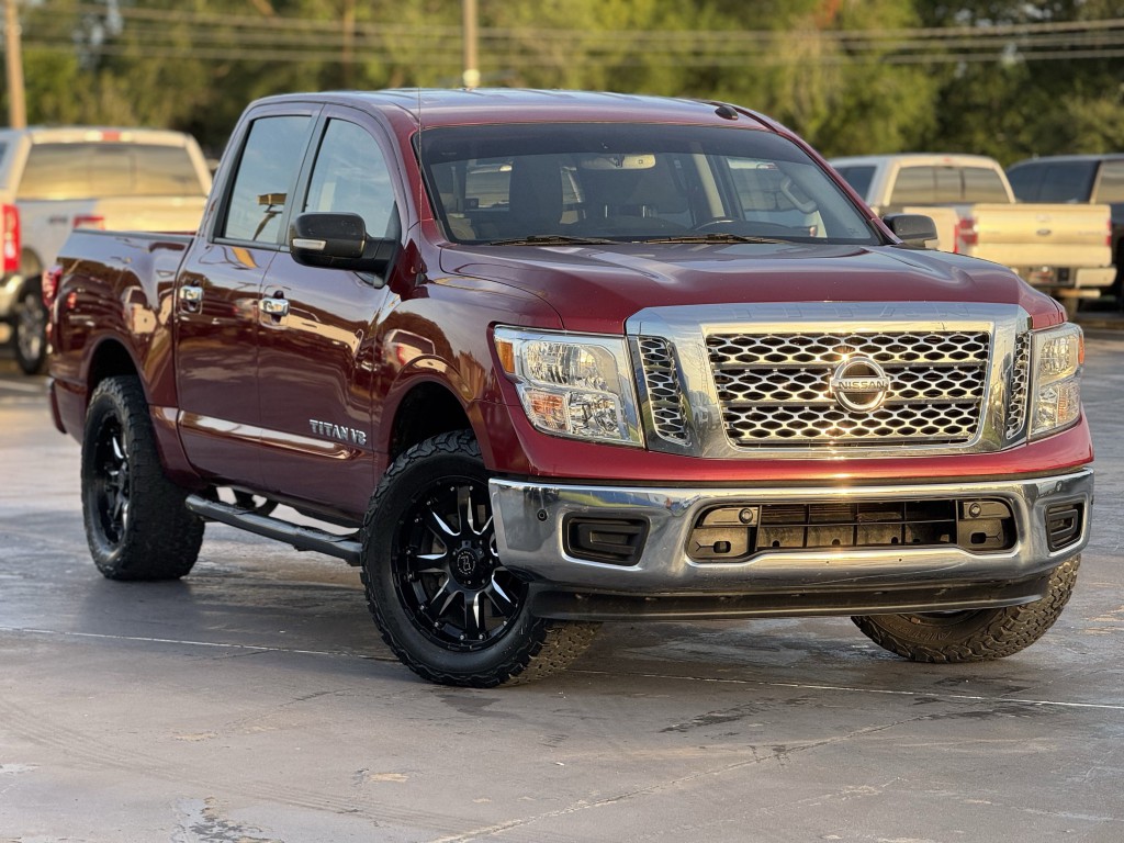 2018 Nissan Titan Image 3