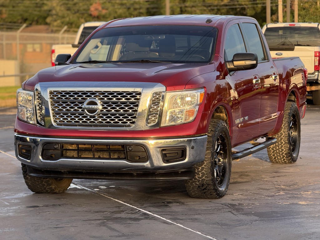 2018 Nissan Titan Image 5