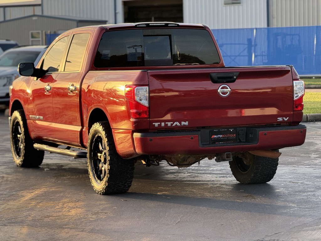 2018 Nissan Titan Image 8