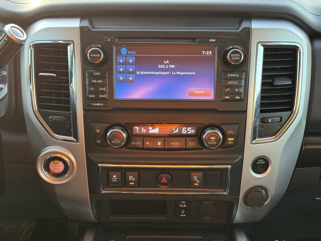 2018 Nissan Titan Image 19