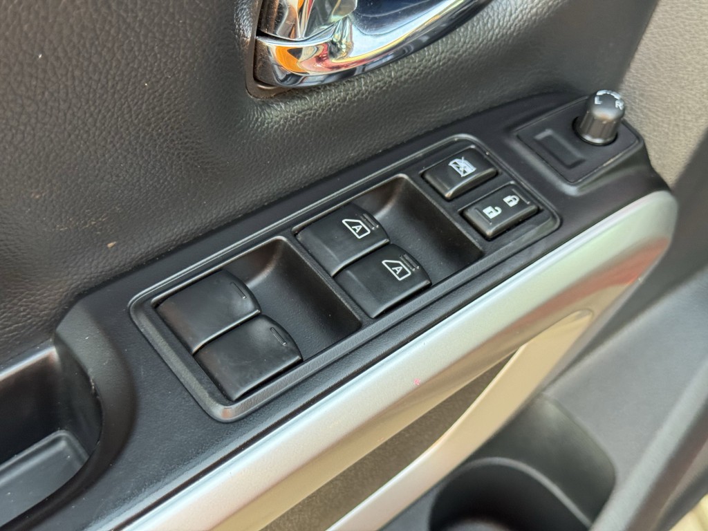 2018 Nissan Titan Image 23