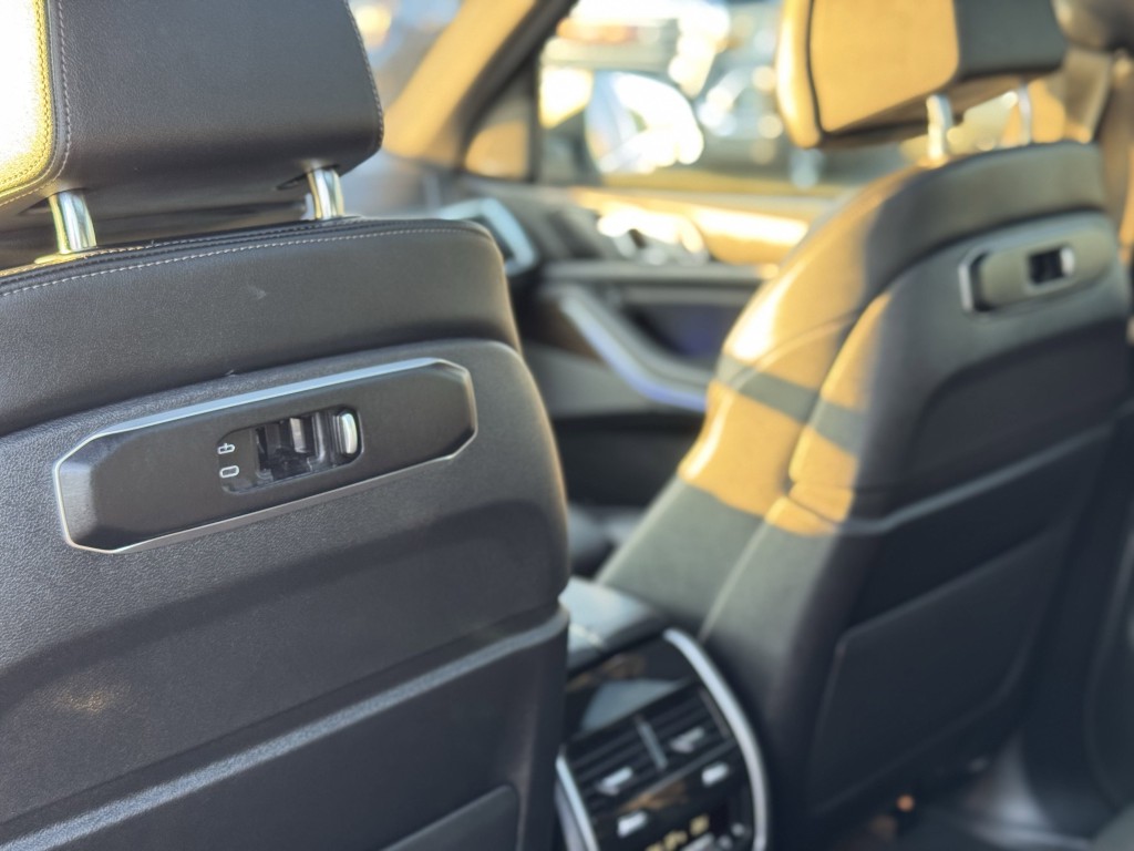 2024 BMW X5 Image 33