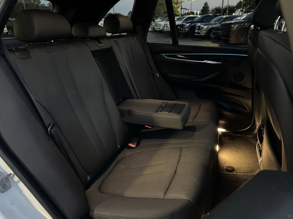 2017 BMW X5 Image 25