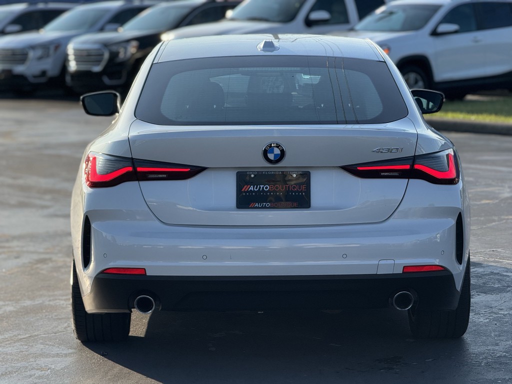 2024 BMW 4 Series Image 9