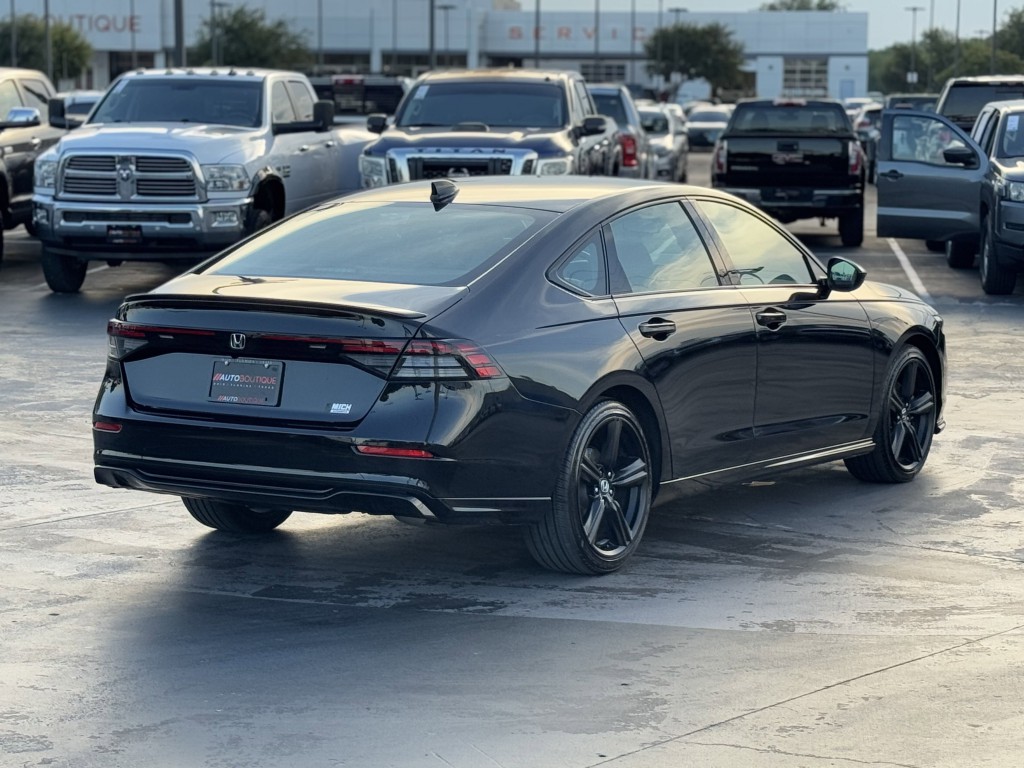 2023 Honda Accord Image 9