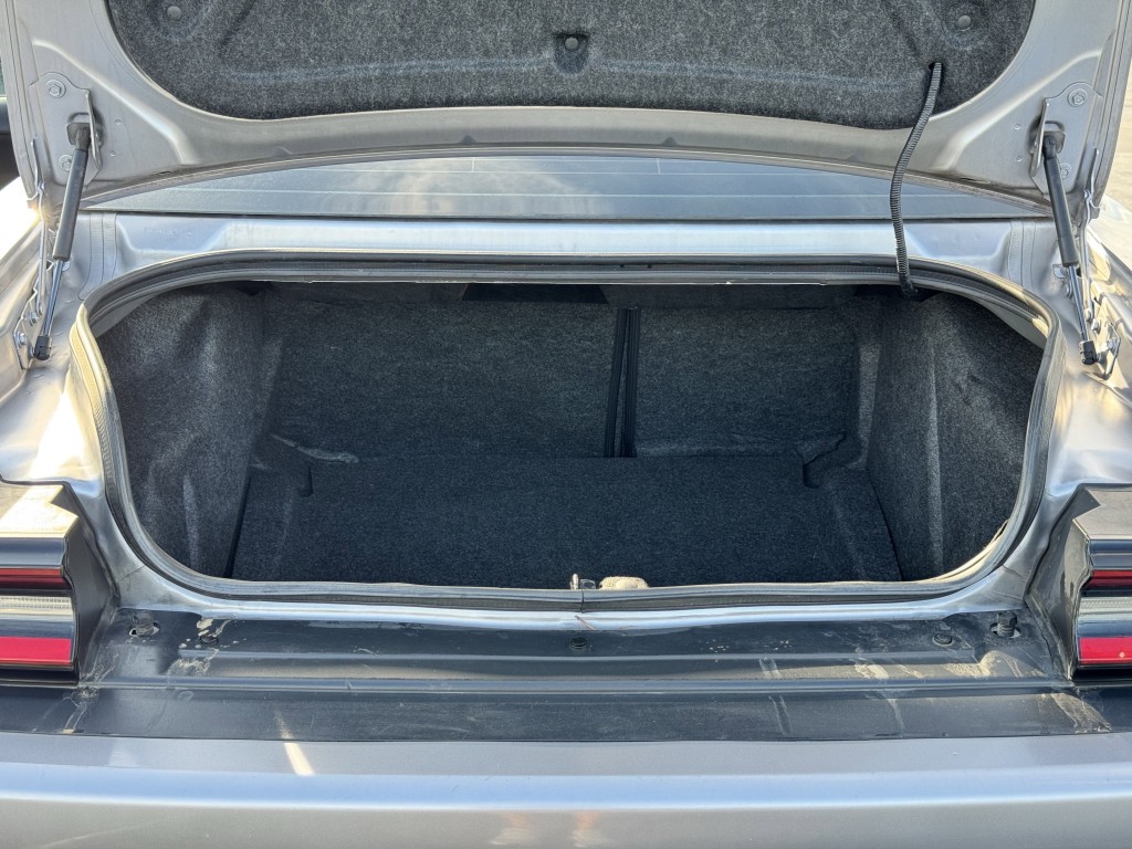 2018 Dodge Challenger Image 24