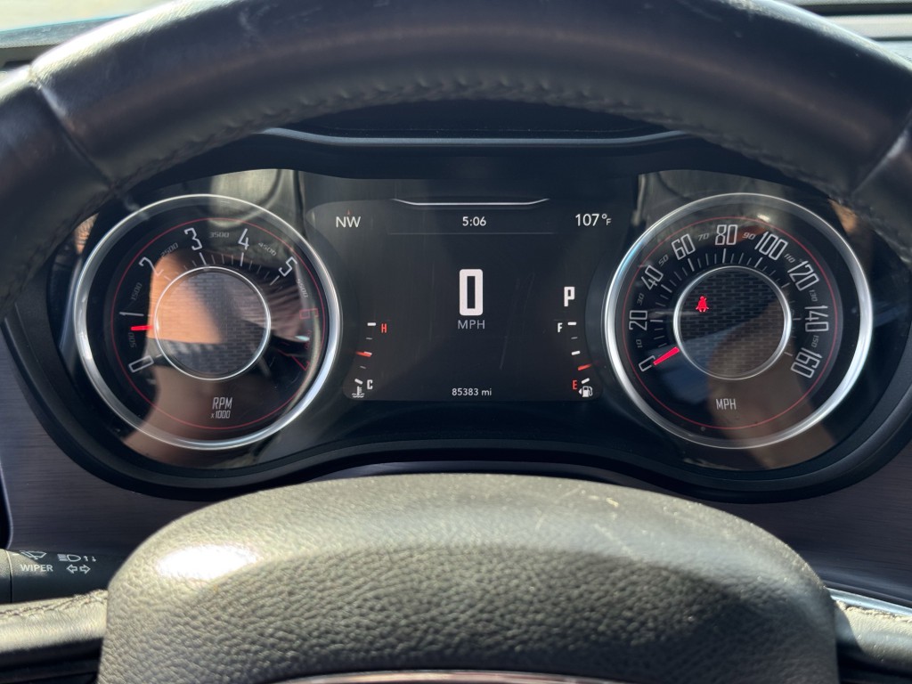 2016 Dodge Challenger Image 19
