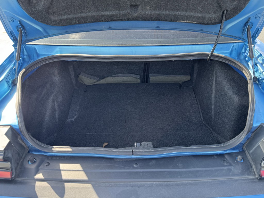 2016 Dodge Challenger Image 27