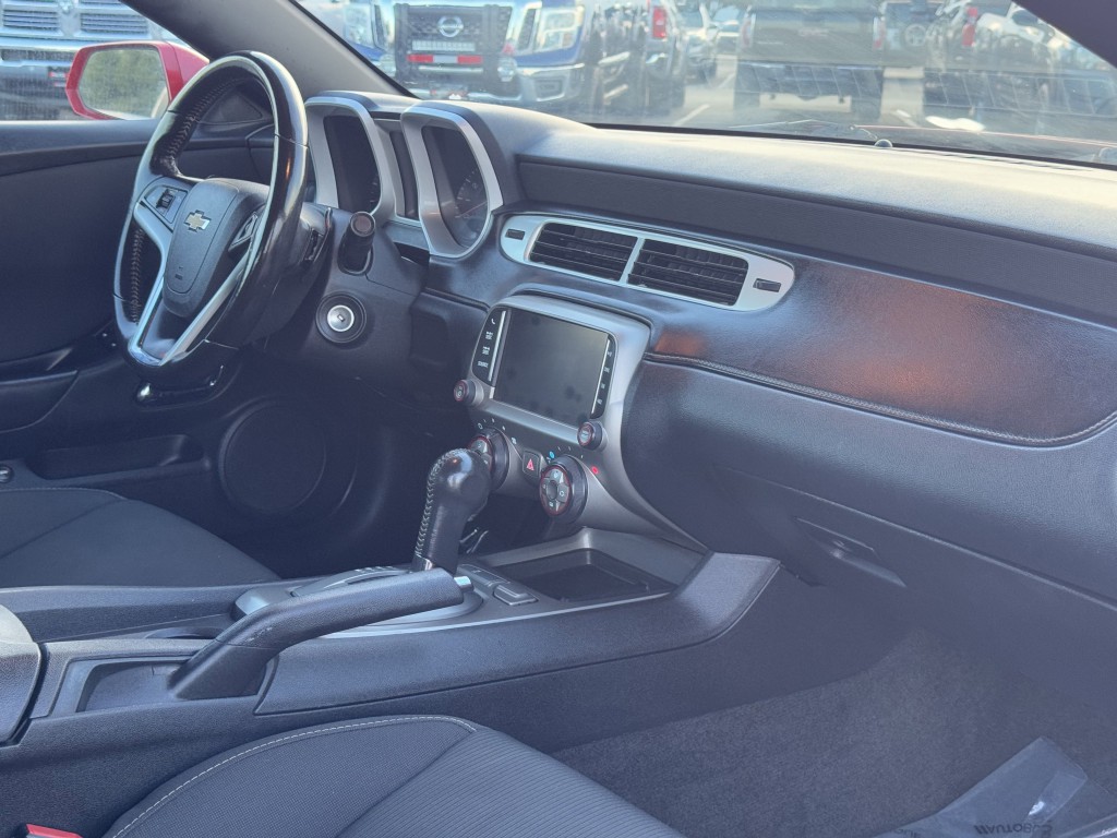 2015 Chevrolet Camaro Image 13