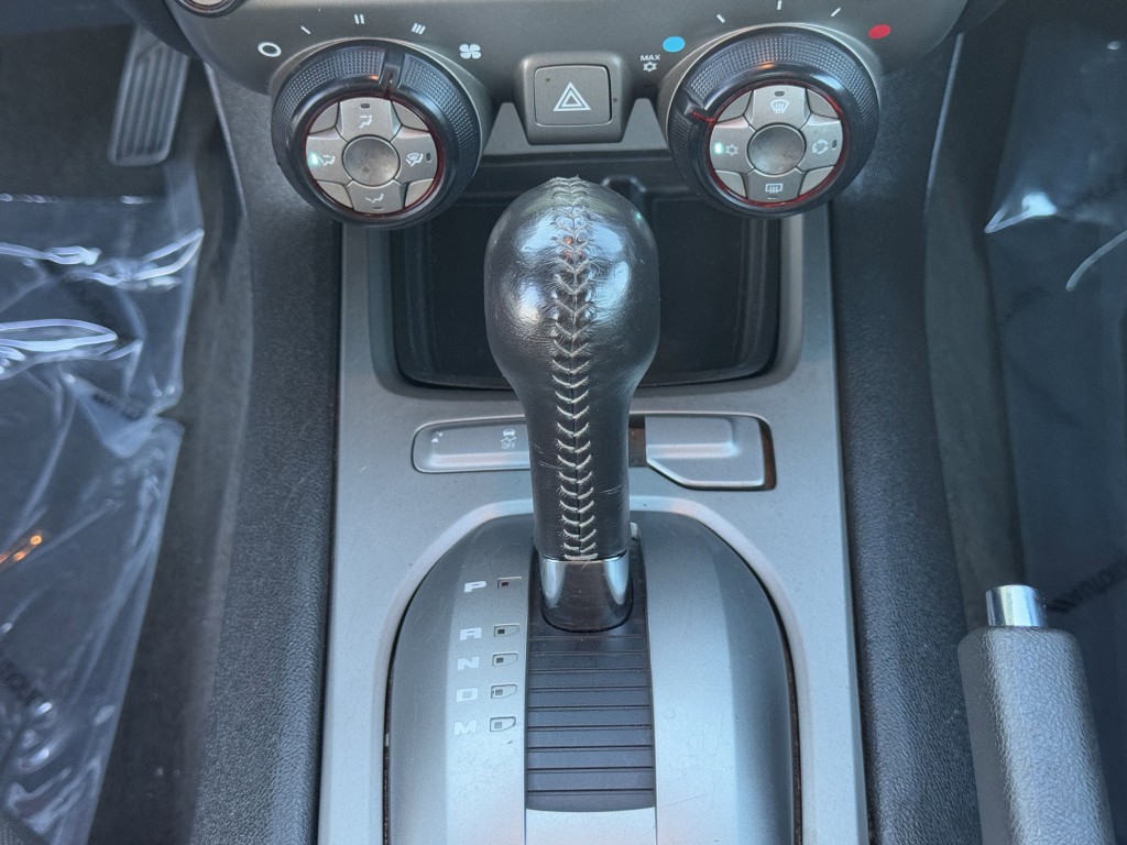 2015 Chevrolet Camaro Image 20