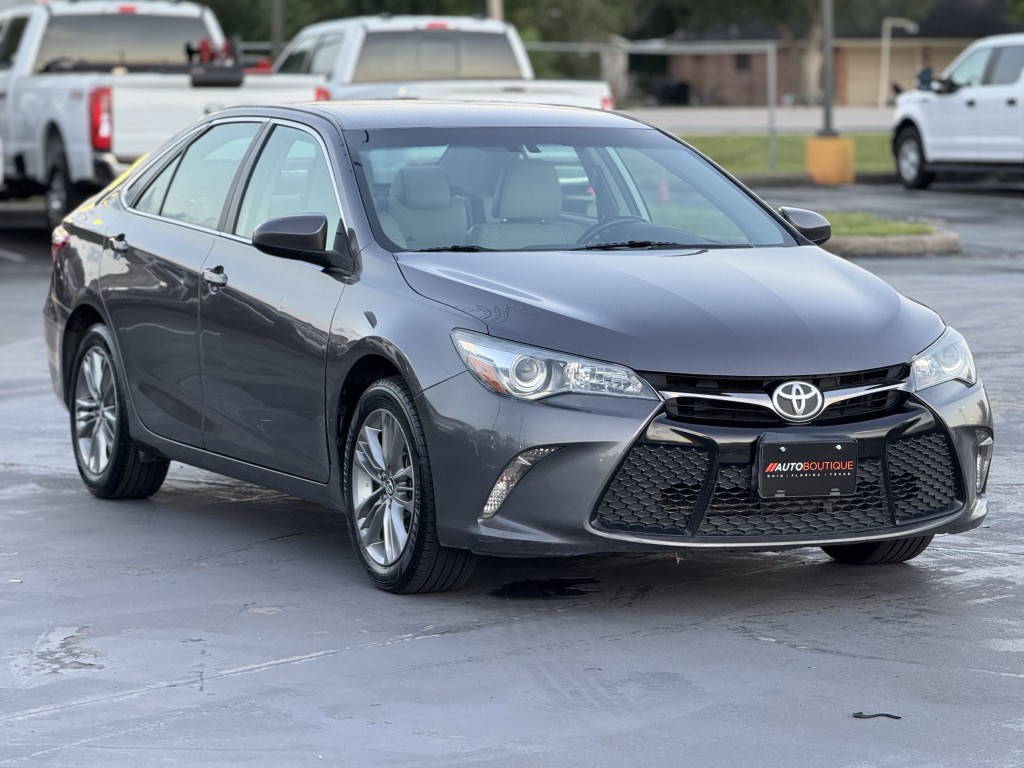 2015 Toyota Camry Image 3