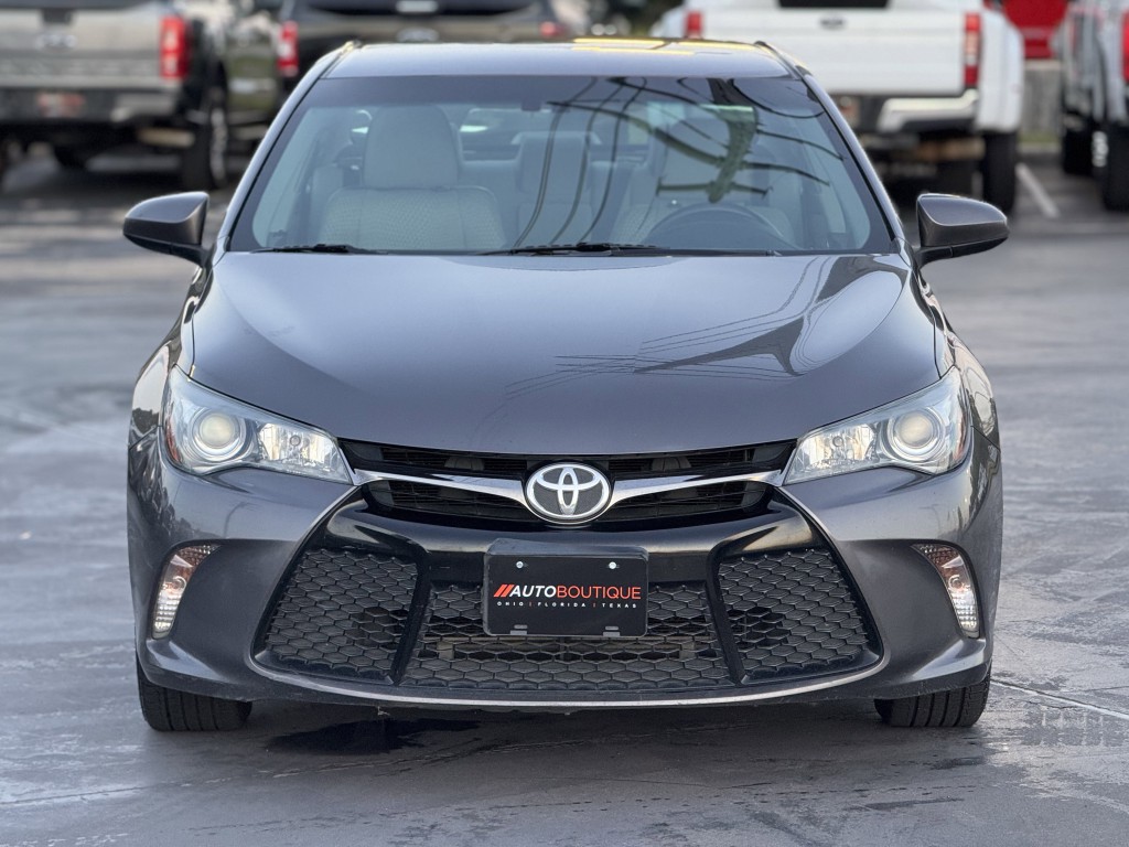 2015 Toyota Camry Image 6
