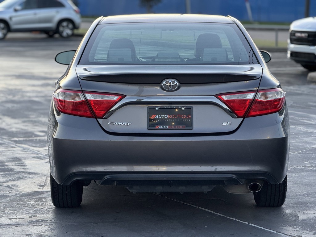 2015 Toyota Camry Image 7