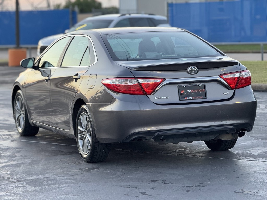 2015 Toyota Camry Image 8